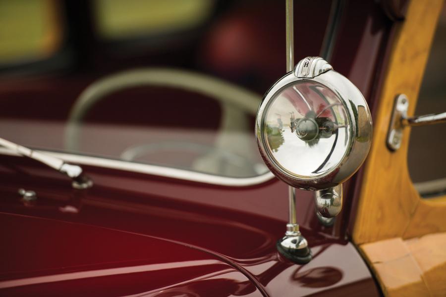 Детали экстерьера Nash Ambassador Super Suburban (60-4864) 1948 года  (фото 12 из 31)